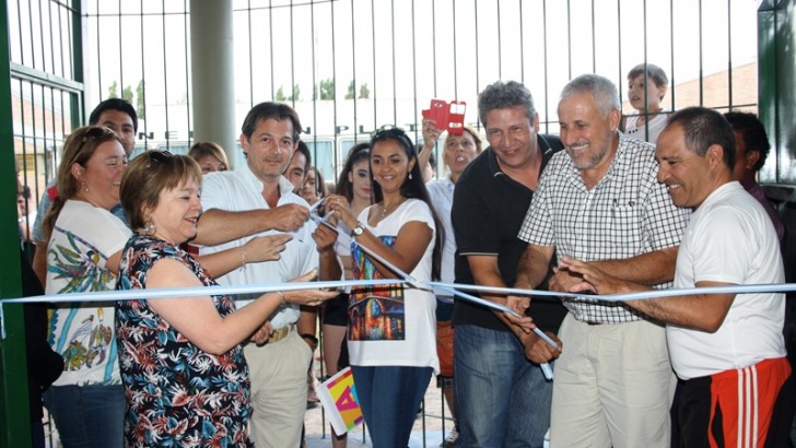 Plottier: Concluyó la reparación integral del gimnasio de las 108 Viviendas