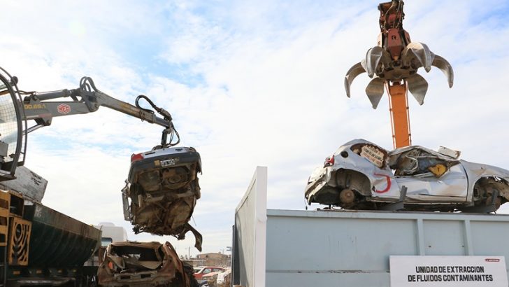 Comenzó la compactación de vehículos abandonados